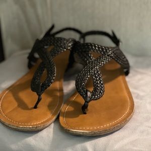 merlons sandals